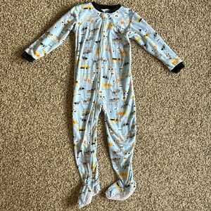 Carter’s Dog Print Fleece Footed PJs, size 5T